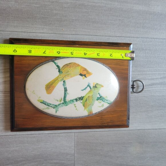 Wooden Wall Plaque With Cardinal Bird Illustration On Oval Ceramic Center - Picture 2 of 6